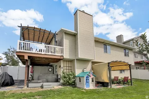 Exterior - 1033 E 5000 S, South Ogden, UT 84403 photo 2 of 5