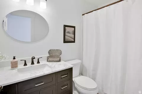 Bath - 1033 E 5000 S, South Ogden, UT 84403 photo 2 of 4