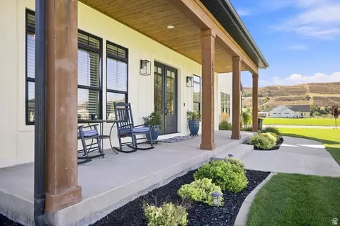 Exterior - 3272 N 800 E, Preston, ID 83263 photo 3 of 14