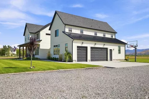 Exterior - 3272 N 800 E, Preston, ID 83263 photo 9 of 14