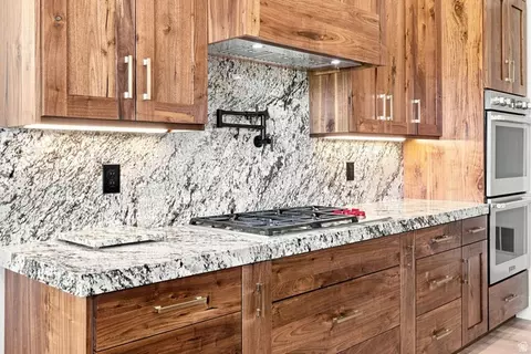 Kitchen - 3272 N 800 E, Preston, ID 83263 photo 6 of 9