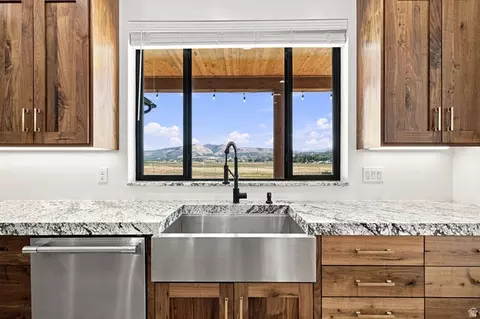 Kitchen - 3272 N 800 E, Preston, ID 83263 photo 5 of 9