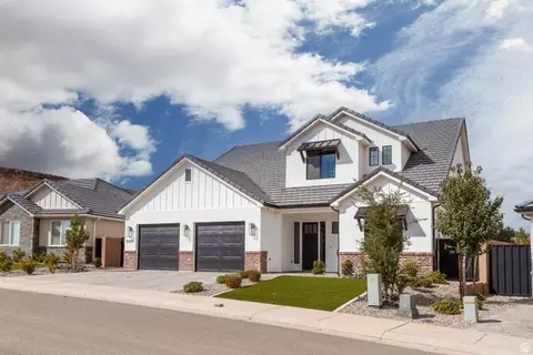 Exterior - 3027 E Rill Dr, Washington, UT 84780 photo 3 of 8