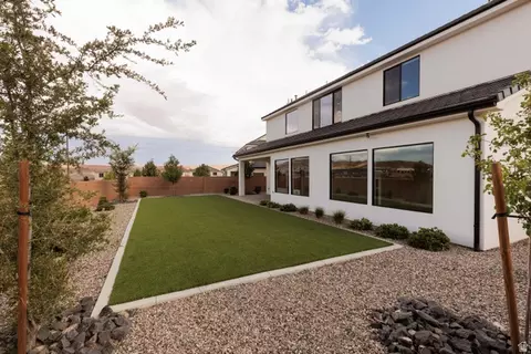 Exterior - 3027 E Rill Dr, Washington, UT 84780 photo 7 of 8