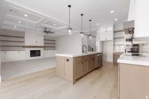 Living - 3027 E Rill Dr, Washington, UT 84780 photo 3 of 3