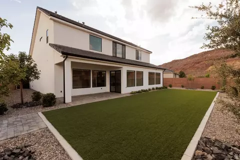 Exterior - 3027 E Rill Dr, Washington, UT 84780 photo 6 of 8