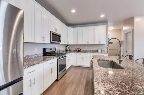 Kitchen - 2194 W Autumn Dr, Mapleton, UT 84664 photo 2 of 3
