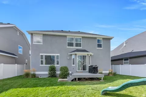 Exterior - 2194 W Autumn Dr, Mapleton, UT 84664 photo 6 of 7