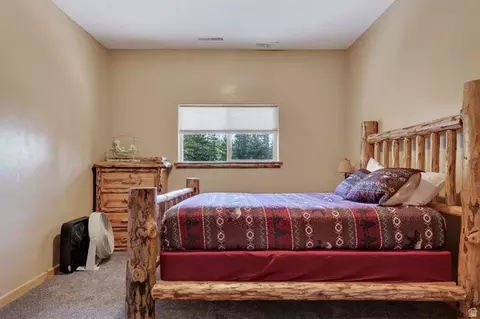 Bedroom - 1074 S Bristlecone Ln, Brian Head, UT 84719 photo 17 of 18