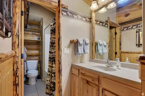 Bath - 1074 S Bristlecone Ln, Brian Head, UT 84719 photo 17 of 19