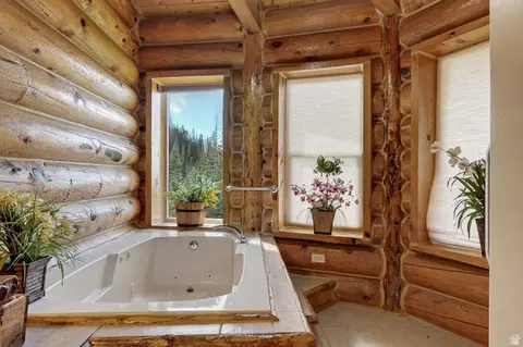 Bath - 1074 S Bristlecone Ln, Brian Head, UT 84719 photo 13 of 19