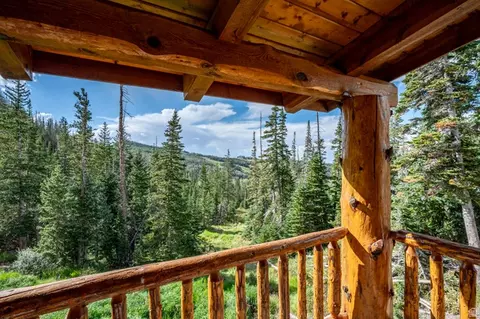 Exterior - 1074 S Bristlecone Ln, Brian Head, UT 84719 photo 8 of 14