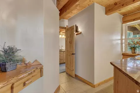 Entry Way - 1074 S Bristlecone Ln, Brian Head, UT 84719 photo 7 of 10