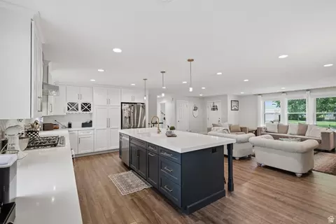 Kitchen - 1779 E 11170 S, Sandy, UT 84092 photo 3 of 5
