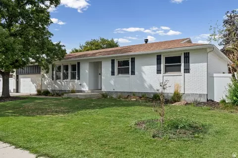 Exterior - 1779 E 11170 S, Sandy, UT 84092 photo 3 of 7