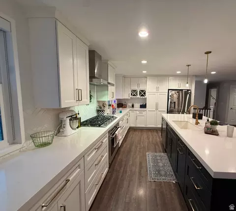 Kitchen - 1779 E 11170 S, Sandy, UT 84092 photo 4 of 5