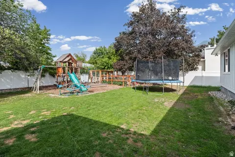 Exterior - 1779 E 11170 S, Sandy, UT 84092 photo 5 of 7