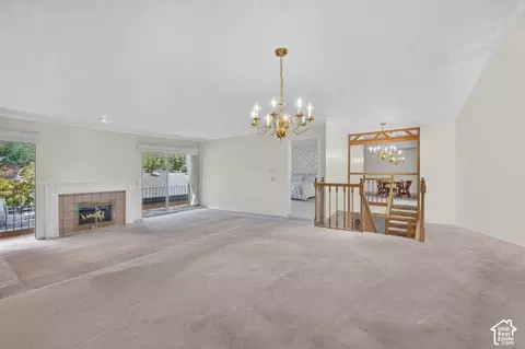 Living - 2009 Ridgewood Way, Bountiful, UT 84010 photo 3 of 6