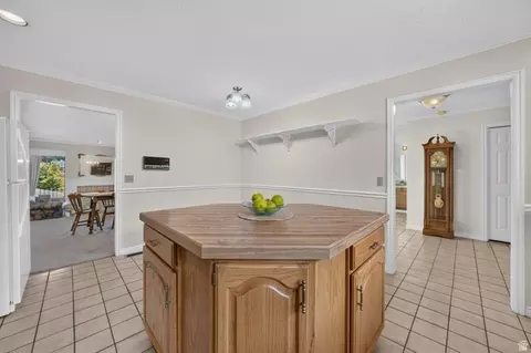 Kitchen - 2009 Ridgewood Way, Bountiful, UT 84010 photo 3 of 3