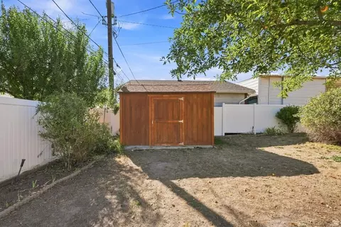 Exterior - 182 E 6715 S, Midvale, UT 84047 photo 4 of 8