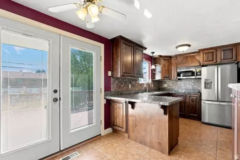 Kitchen - 182 E 6715 S, Midvale, UT 84047 photo 1 of 5