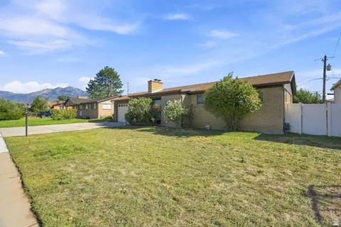 Exterior - 182 E 6715 S, Midvale, UT 84047 photo 1 of 8