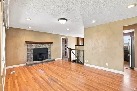 Living - 182 E 6715 S, Midvale, UT 84047 photo 1 of 5