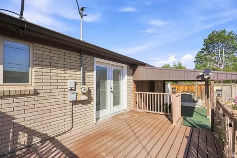 Exterior - 182 E 6715 S, Midvale, UT 84047 photo 3 of 8