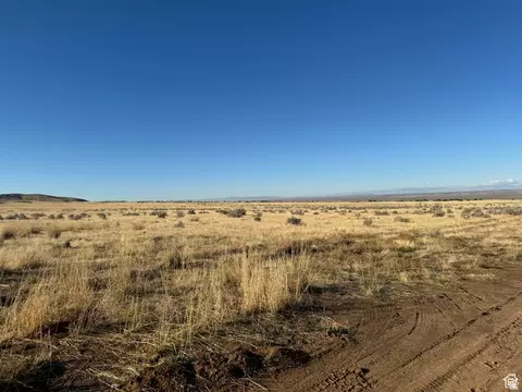 1000 S Foothill Blvd, Delta, UT 84624 photo 3