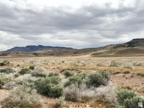 1000 S Foothill Blvd, Delta, UT 84624 photo 4
