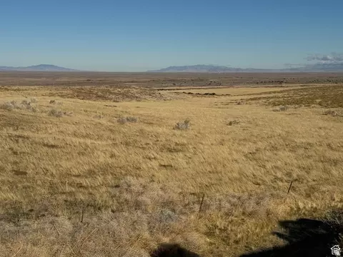 1000 S Foothill Blvd, Delta, UT 84624 photo 12
