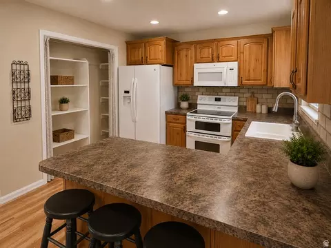 Kitchen - 508 W 700 S, Orem, UT 84058 photo 2 of 3