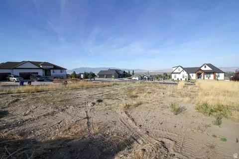 282 S 1150 E #27, Smithfield, UT 84335 photo 5