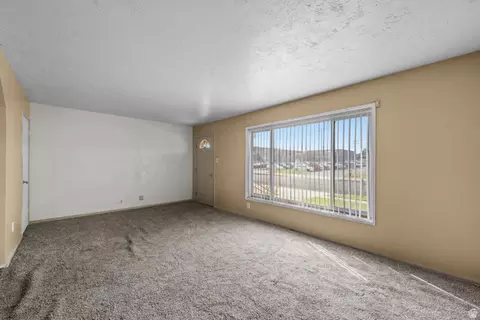 Living - 154 E 4800 S, Ogden, UT 84405 photo 3 of 4