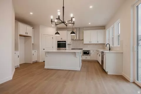 Kitchen - 1170 E Blackfeet Dr #502, Eagle Mountain, UT 84005 photo 1 of 3