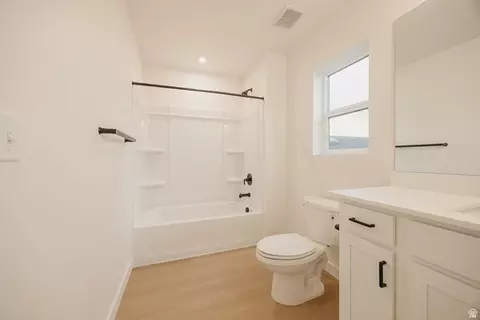 Entry Way - 1170 E Blackfeet Dr #502, Eagle Mountain, UT 84005 photo 5 of 5