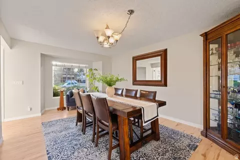 Dining - 11631 S Hidden Cir, Sandy, UT 84092 photo 4 of 5