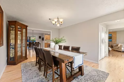 Dining - 11631 S Hidden Cir, Sandy, UT 84092 photo 5 of 5