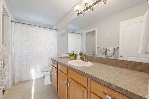 Bath - 11631 S Hidden Cir, Sandy, UT 84092 photo 5 of 6