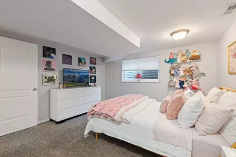 Bedroom - 11631 S Hidden Cir, Sandy, UT 84092 photo 8 of 10
