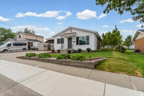 Exterior - 1108 E Diamond Way, Sandy, UT 84094 photo 3 of 7