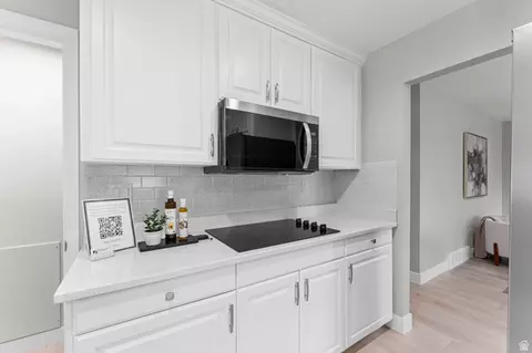 Kitchen - 1108 E Diamond Way, Sandy, UT 84094 photo 3 of 3