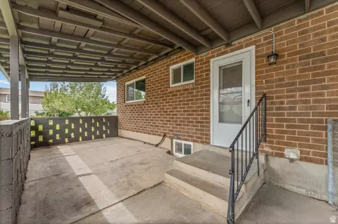 Exterior - 1108 E Diamond Way, Sandy, UT 84094 photo 4 of 7