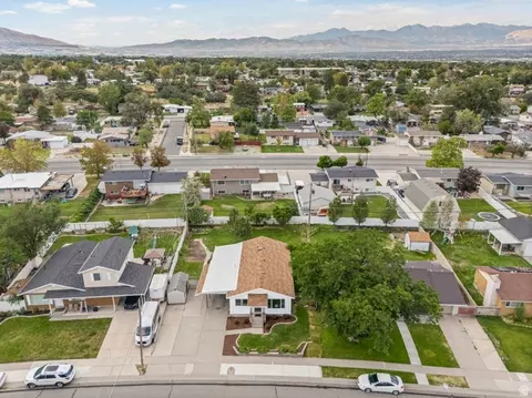View/Area - 1108 E Diamond Way, Sandy, UT 84094 photo 5 of 11