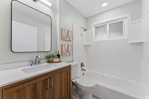 Bath - 1108 E Diamond Way, Sandy, UT 84094 photo 1 of 2