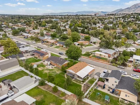 View/Area - 1108 E Diamond Way, Sandy, UT 84094 photo 7 of 11