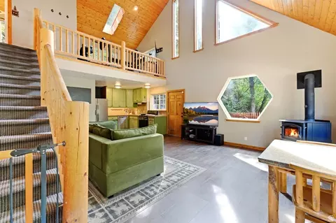 Living - 563 Ogden Cyn, Ogden, UT 84401 photo 3 of 3