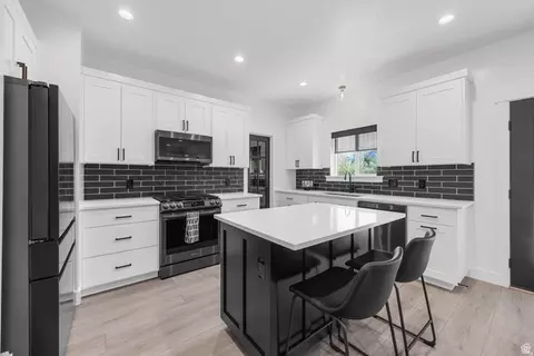 Kitchen - 1664 E 900 N Existing N #LE 09, Spanish Fork, UT 84660 photo 1 of 2