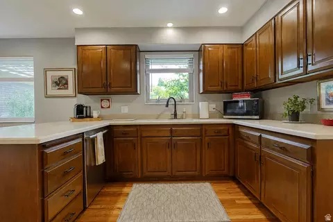 Kitchen - 2924 E Robidoux Rd, Sandy, UT 84093 photo 1 of 3