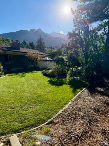 Exterior - 2924 E Robidoux Rd, Sandy, UT 84093 photo 10 of 15